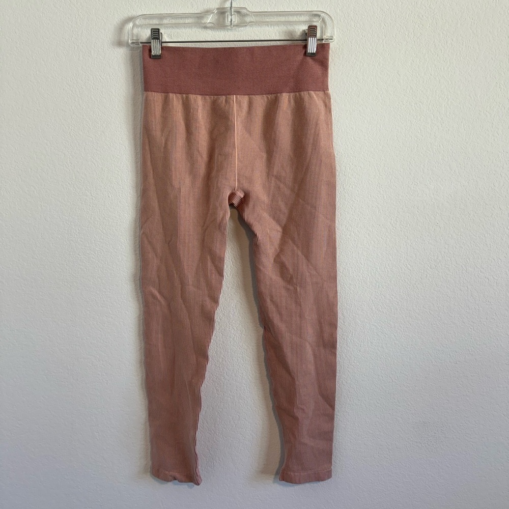 The Upside Women’s Pink Ribbed Leggings Size‎ Medium